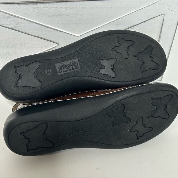 Fidelio Women's Hallux Fabia Bunion Relief Adjustable Sandal - Picture 14 of 16